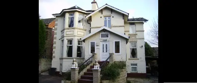 Saraniya_old_building_compressed